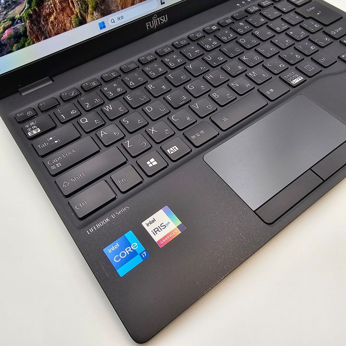 美品 超軽量薄型 U9311/F i7-1185G7 メモリ16G SSD1TB Wi-Fi6 Win11