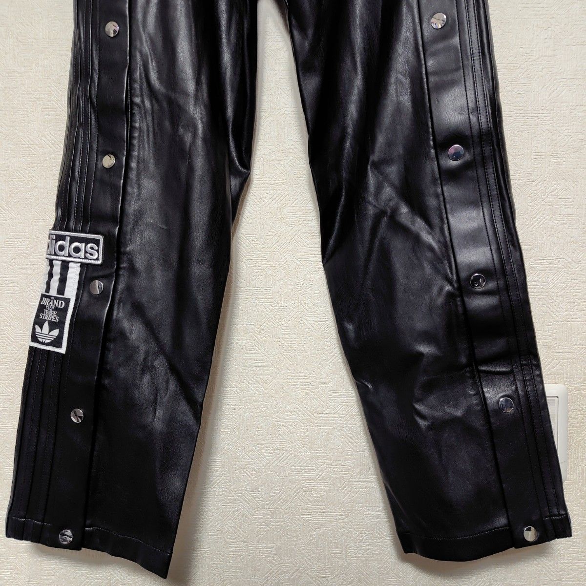 adidas アディダス Faux Leather Adibreak Pants フェイクレザー