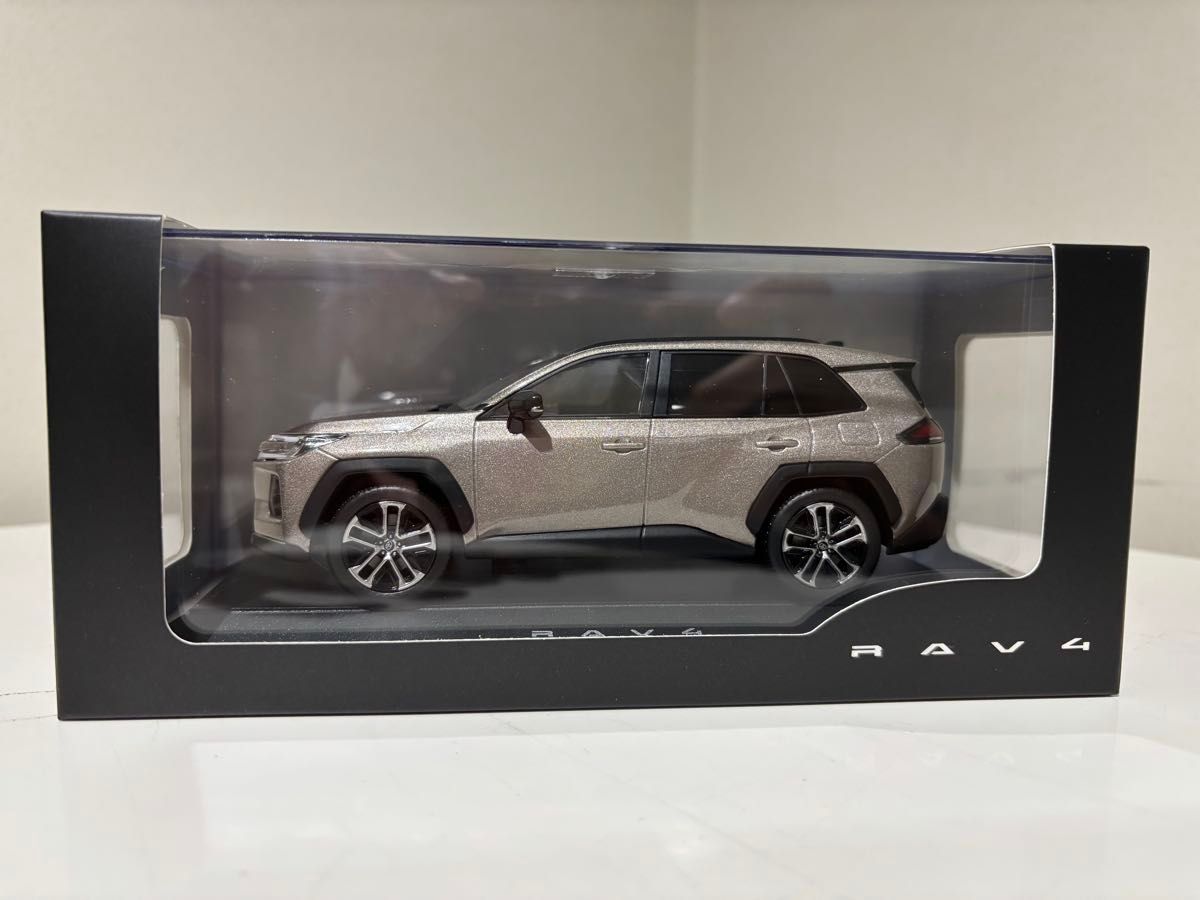 カラーサンプル 新型RAV4 ご希望の色はコメントまで｜Yahoo!フリマ（旧
