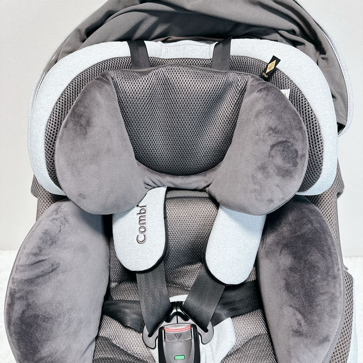 美品 コンビ Combi THE S ISOFIX エッグショック チャイルドシート ザ