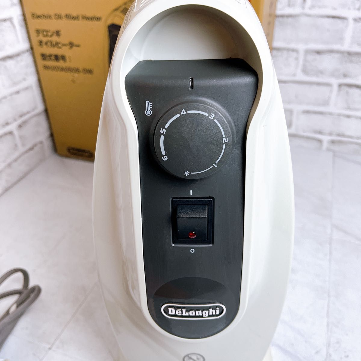 デロンギ ミニオイルヒーター RHJ01A0505-DW ゼロ風暖房 タバコ臭