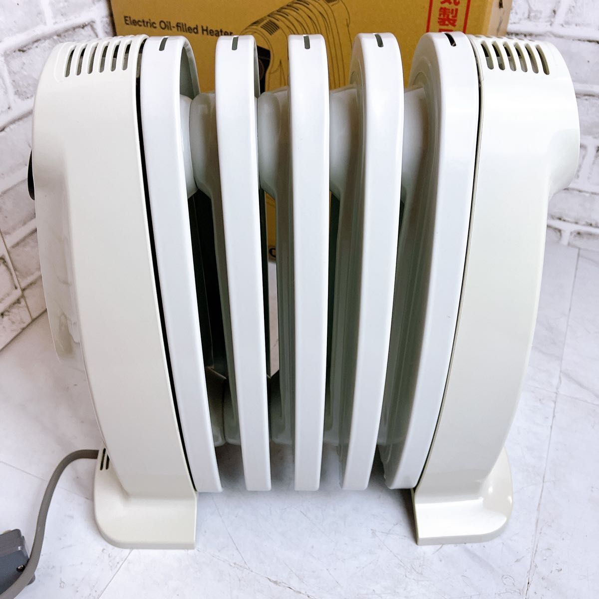 デロンギ ミニオイルヒーター RHJ01A0505-DW ゼロ風暖房 タバコ臭