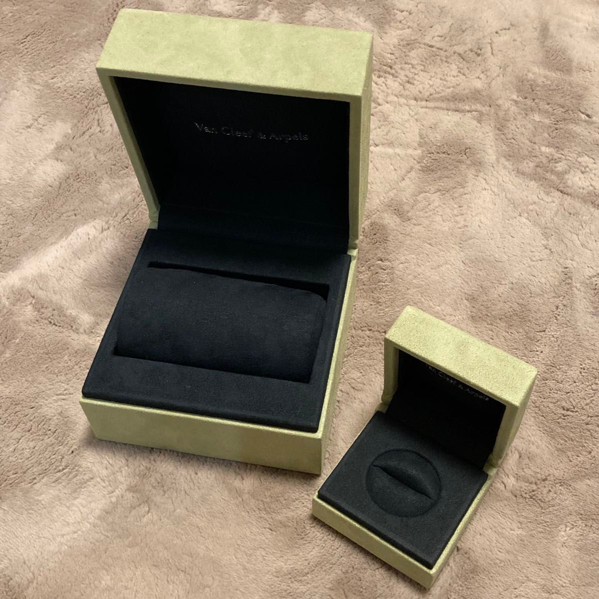 美品】Van Cleef&Arpels ヴァンクリーフ&アーペル 純正BOX ペルレ