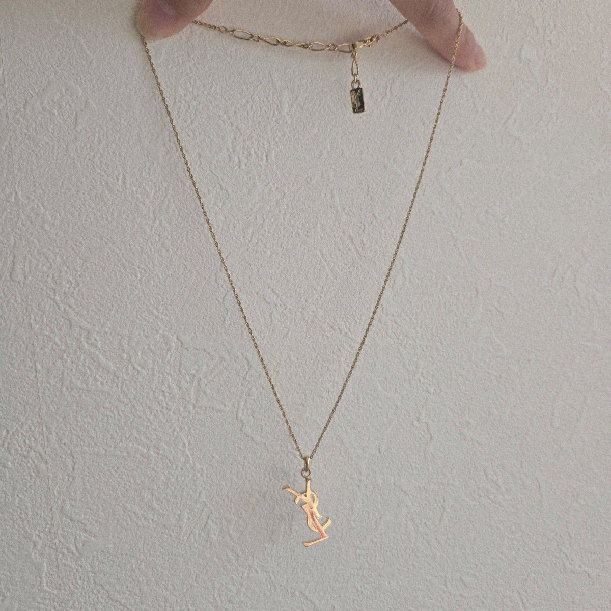美品 イヴサンローラン ネックレス ロゴ Yves Saint Laurent ゴールド