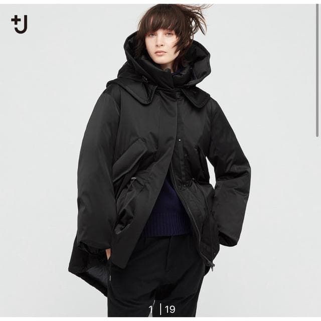 極美品 UNIQLO +J ダウンオーバーサイズフーデッドコート ユニクロ 黒