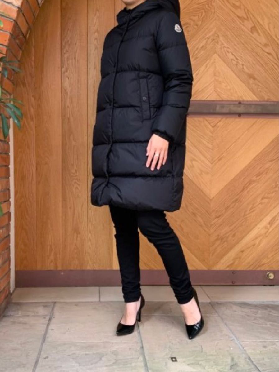 極美品 MONCLER モンクレール ダウンコート ブラック ロゴワッペン