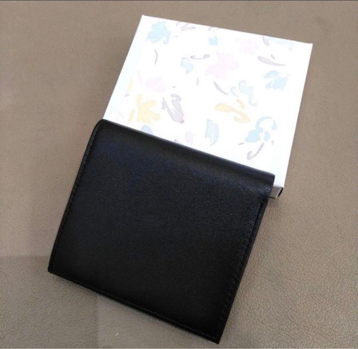 皇居限定 特製二つ折り財布 ブラック 黒 本革 菊葉文化協会｜Yahoo