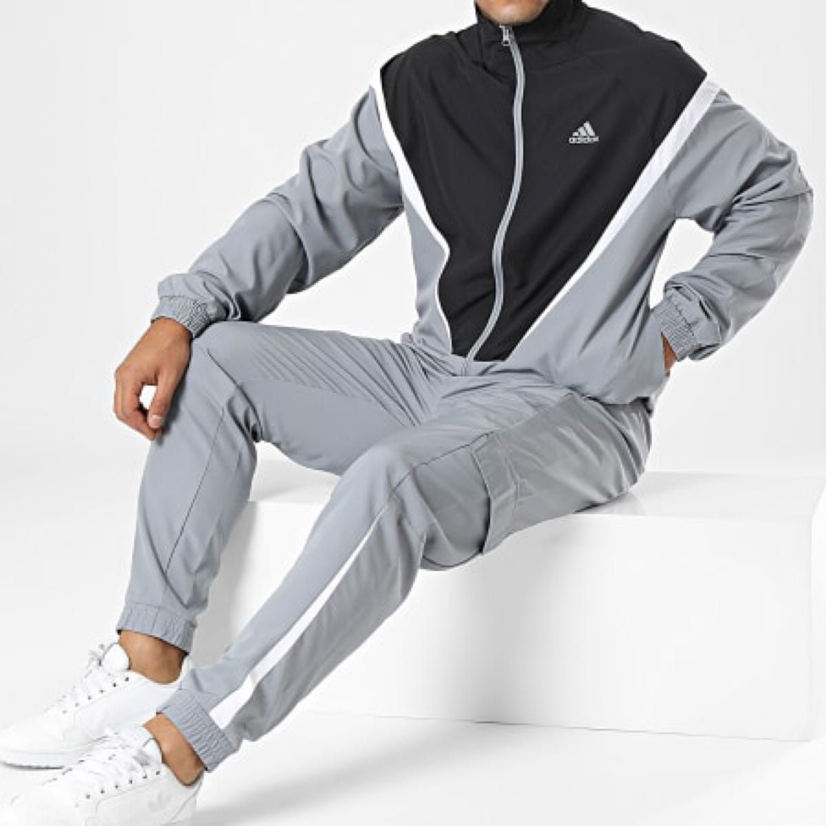 新品 アディダス adidas 上下セット セットアップ ジャージ グレー