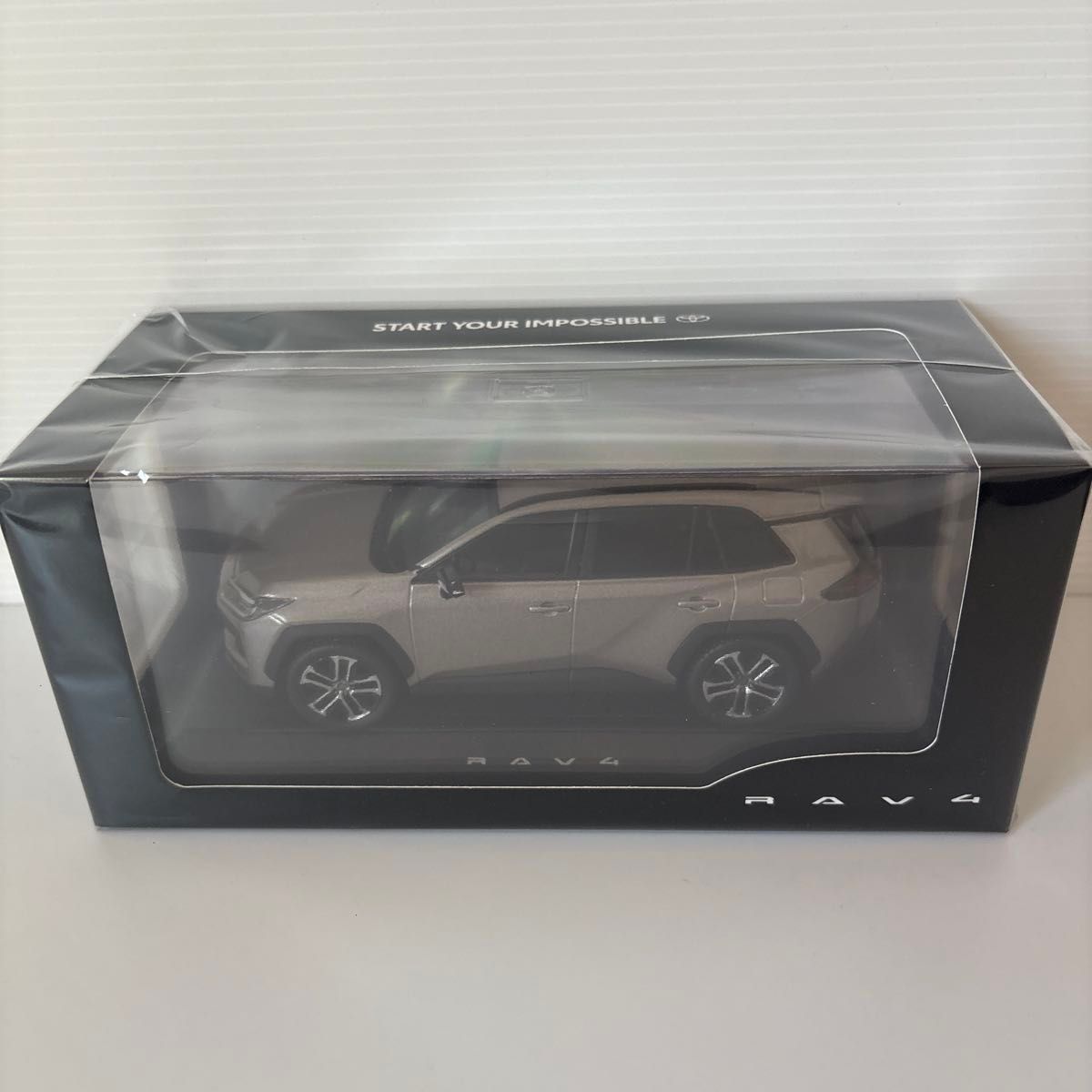 トヨタ 新型RAV4 ミニカー カラーサンプル アバンギャルドブロンズ
