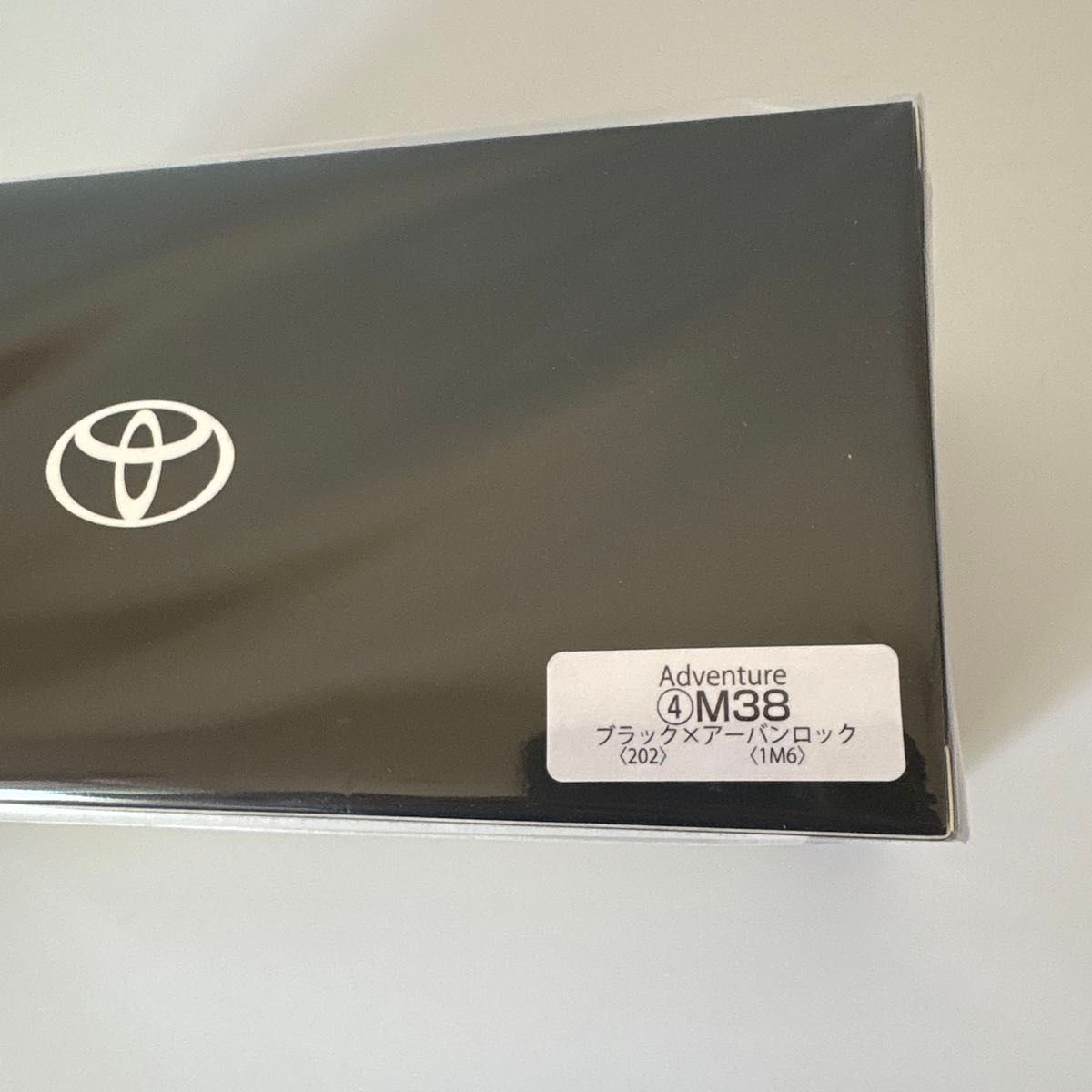 トヨタ 新型RAV4 ミニカー カラーサンプル ブラック×アーバンロック