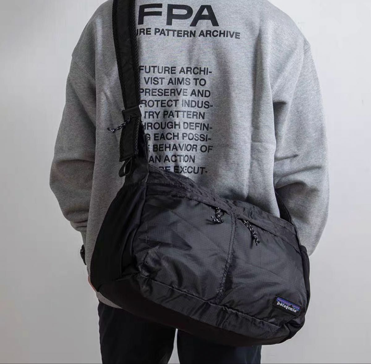 パタゴニア(patagonia) ライトウェイト トラベル クーリエ バッグ