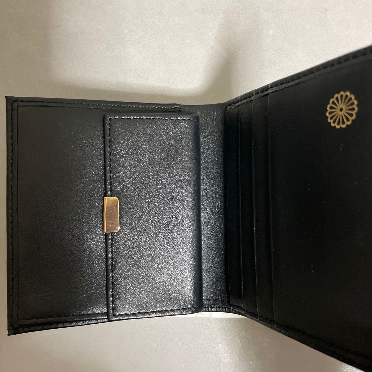 皇居財布 二つ折り財布 ブラック｜Yahoo!フリマ（旧PayPayフリマ）