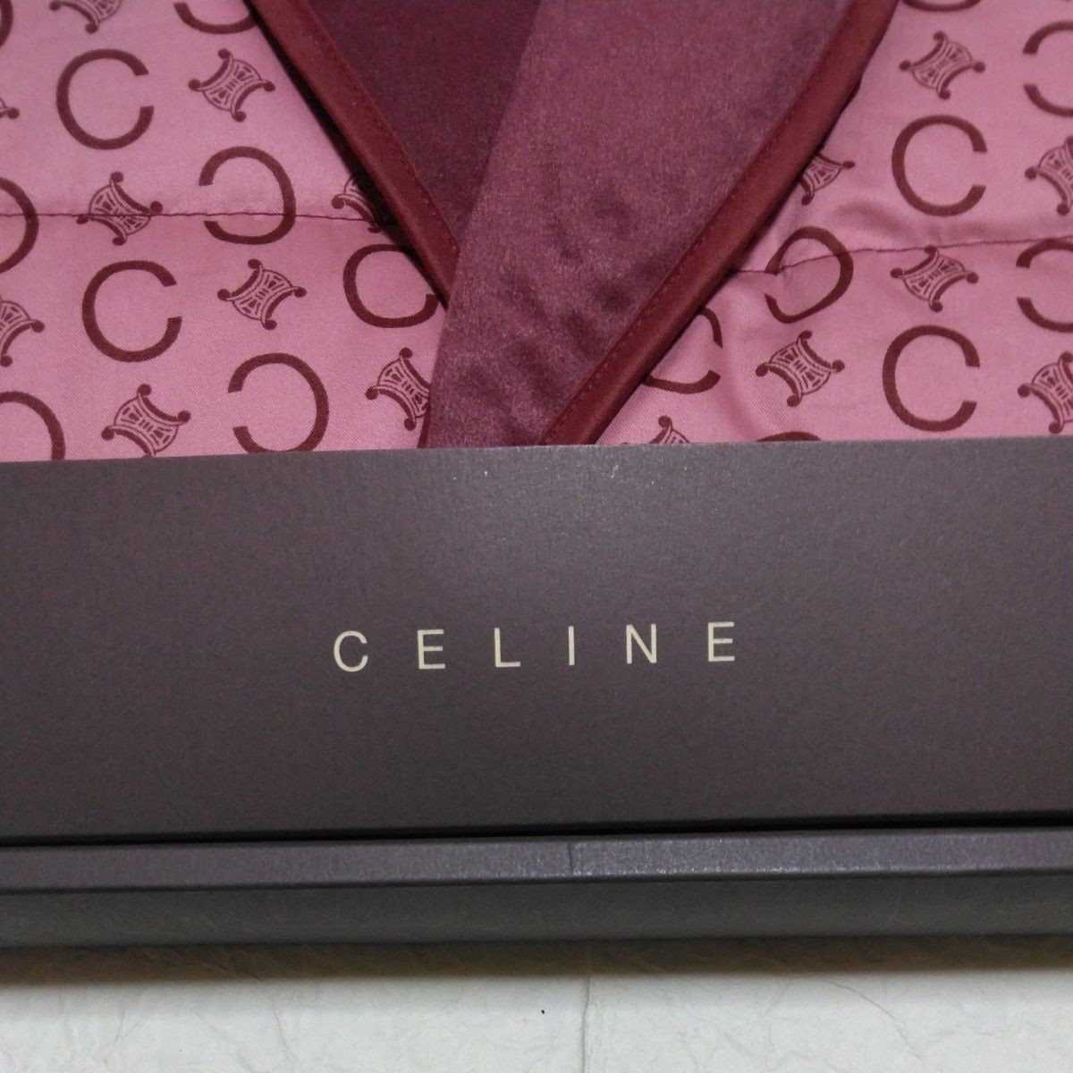 CELINE セリーヌ 西川産業 マカダム柄 羽毛肩当て ピンク 未使用箱入り