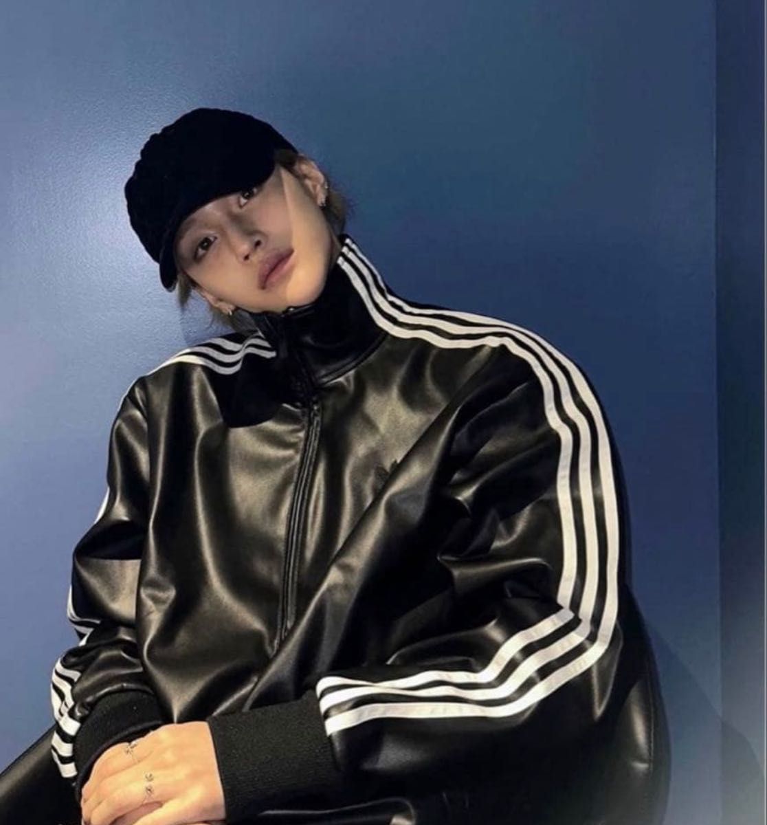 adidasフェイクレザー ファイヤーバード トラックジャケット ブラック