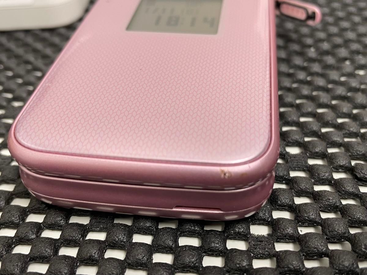 らくらくホン F-01M ピンク ガラホ 4G LTE Volte SIMロック解除済み