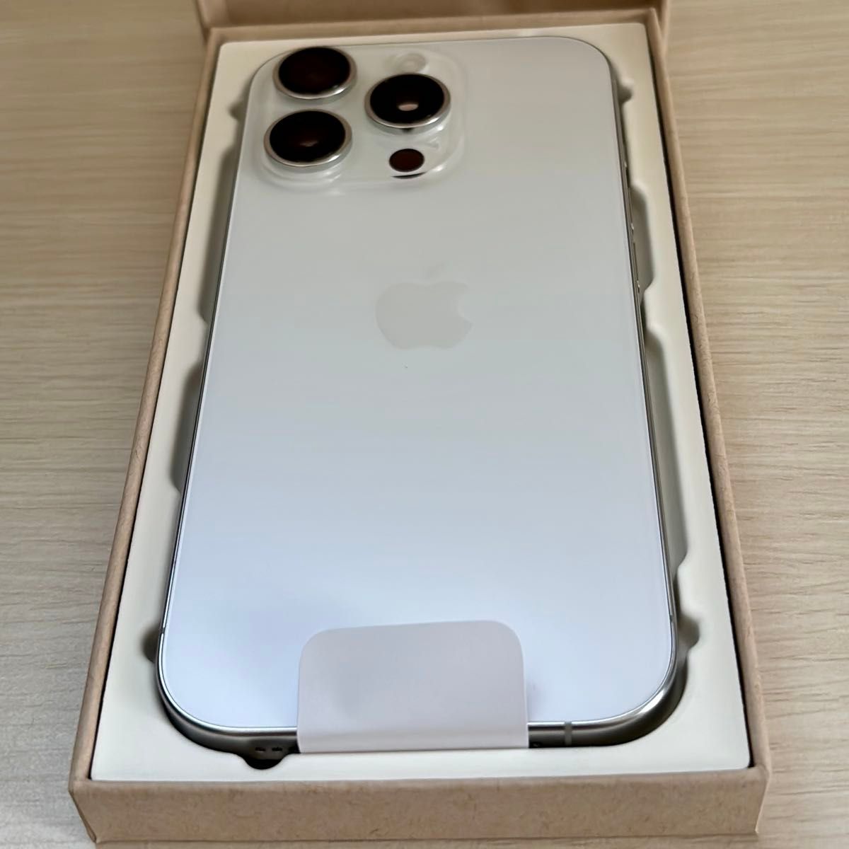 iPhone 16 Pro 256GB ホワイトチタニウム｜Yahoo!フリマ（旧PayPayフリマ）