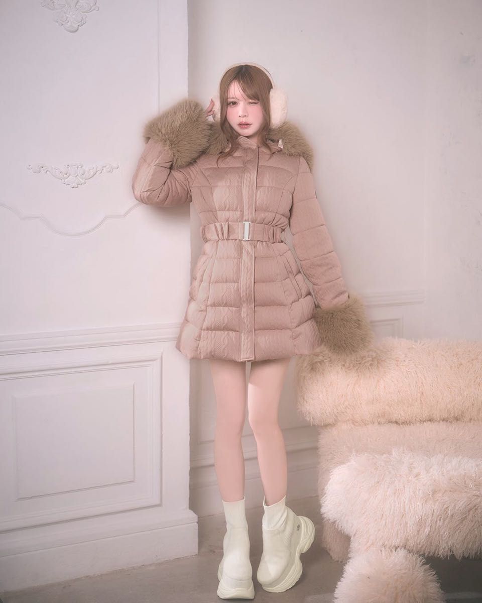 ミシェルマカロン ケーブル柄ベルトダウンコート Fサイズ ベージュ