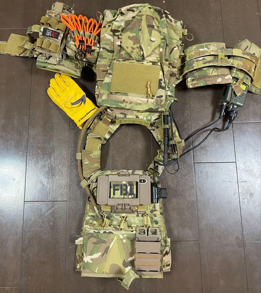 FBI HRT 風 装備一式 LE装備 AVS プレートキャリア｜Yahoo!フリマ（旧