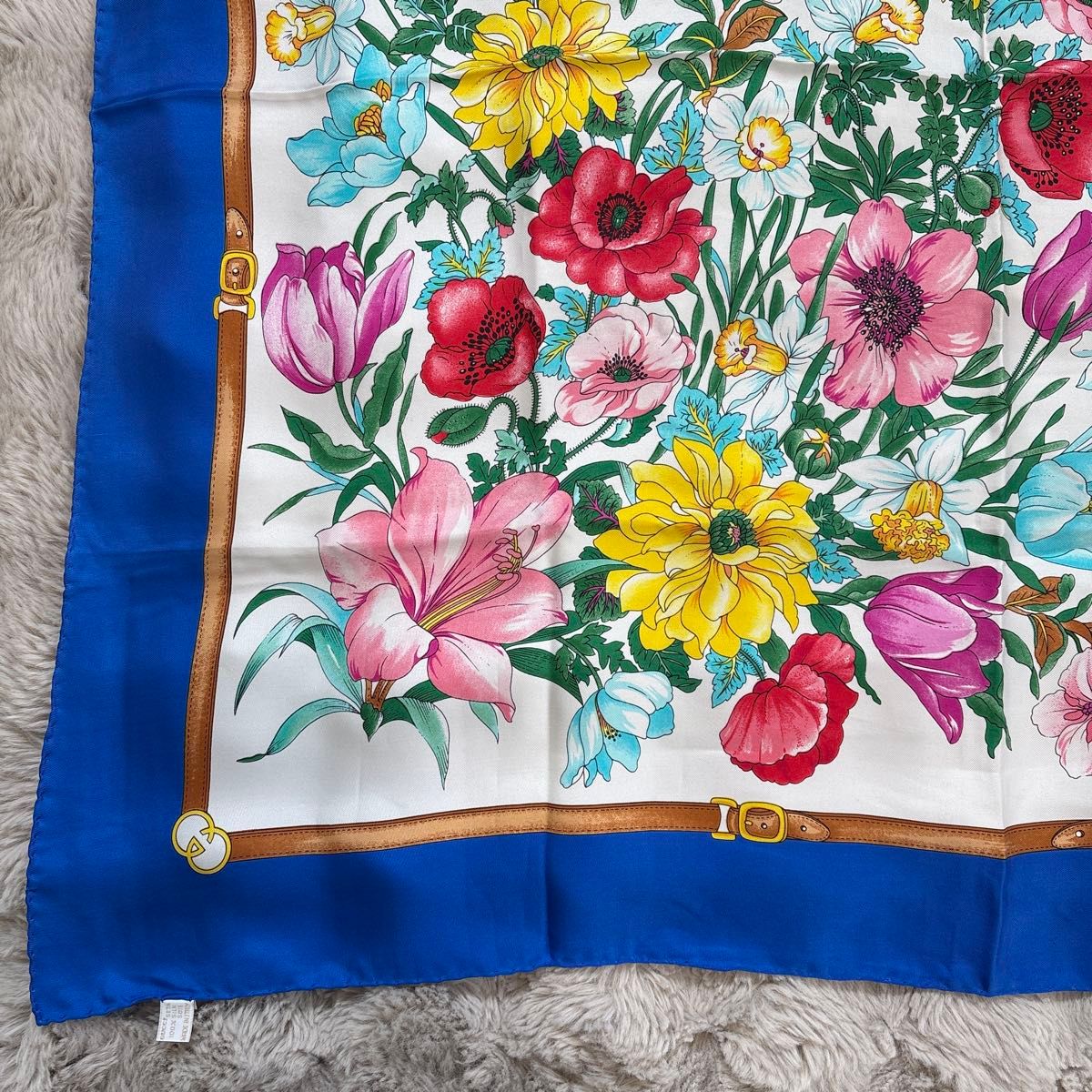 GUCCI グッチ 花柄 フラワー 大判スカーフ スカーフ シルク100｜Yahoo