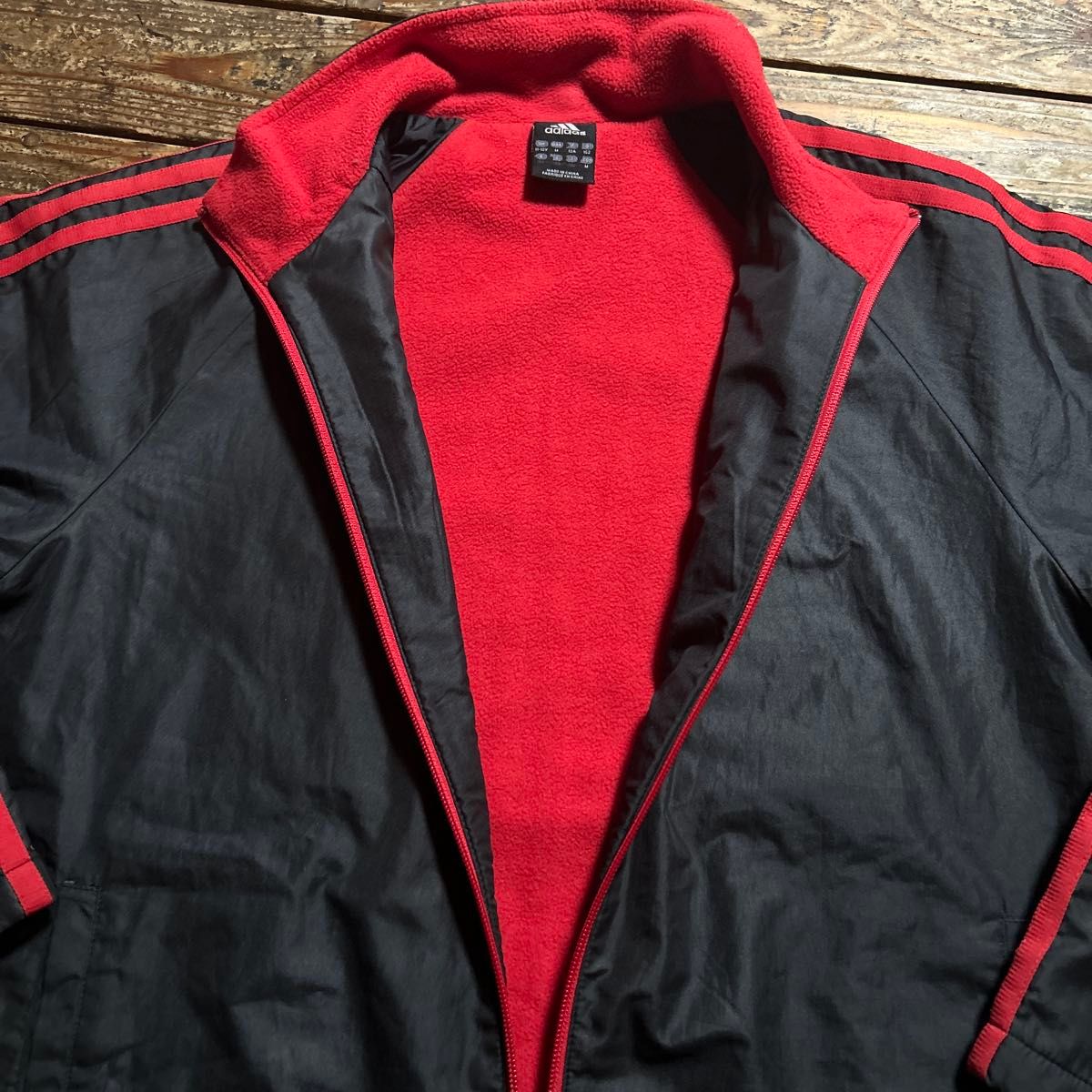 adidas アディダス ナイロンジャージ セットアップ 上下 セット黒 赤3