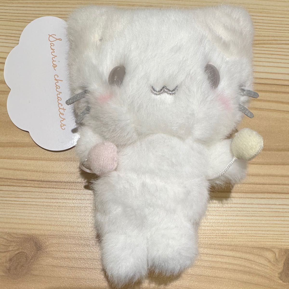 サンリオ マシュマロみたいなふわふわにゃんこ マスコットホルダー