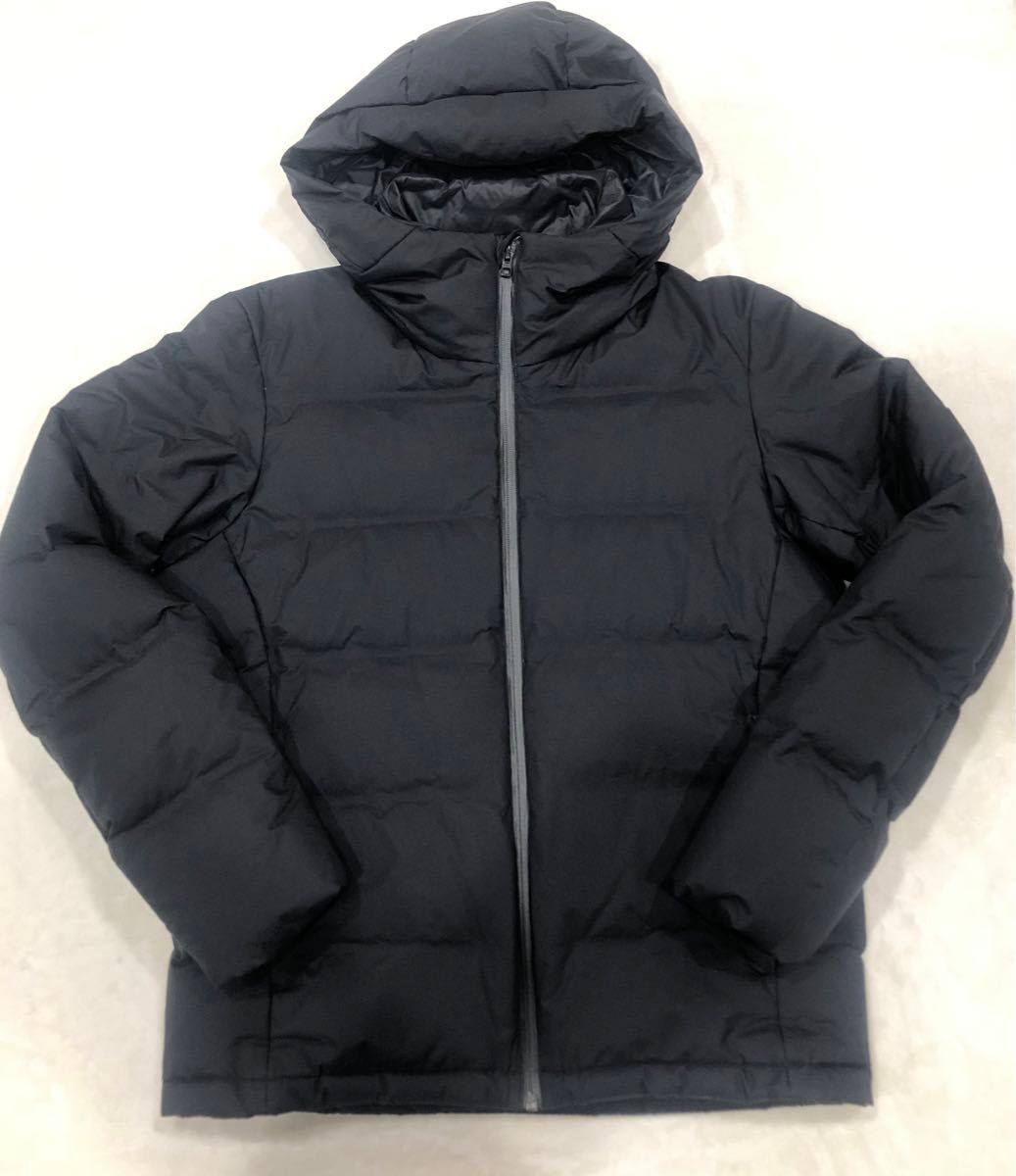 美品】UNIQLO ユニクロ シームレスダウンパーカー M ブラック 311