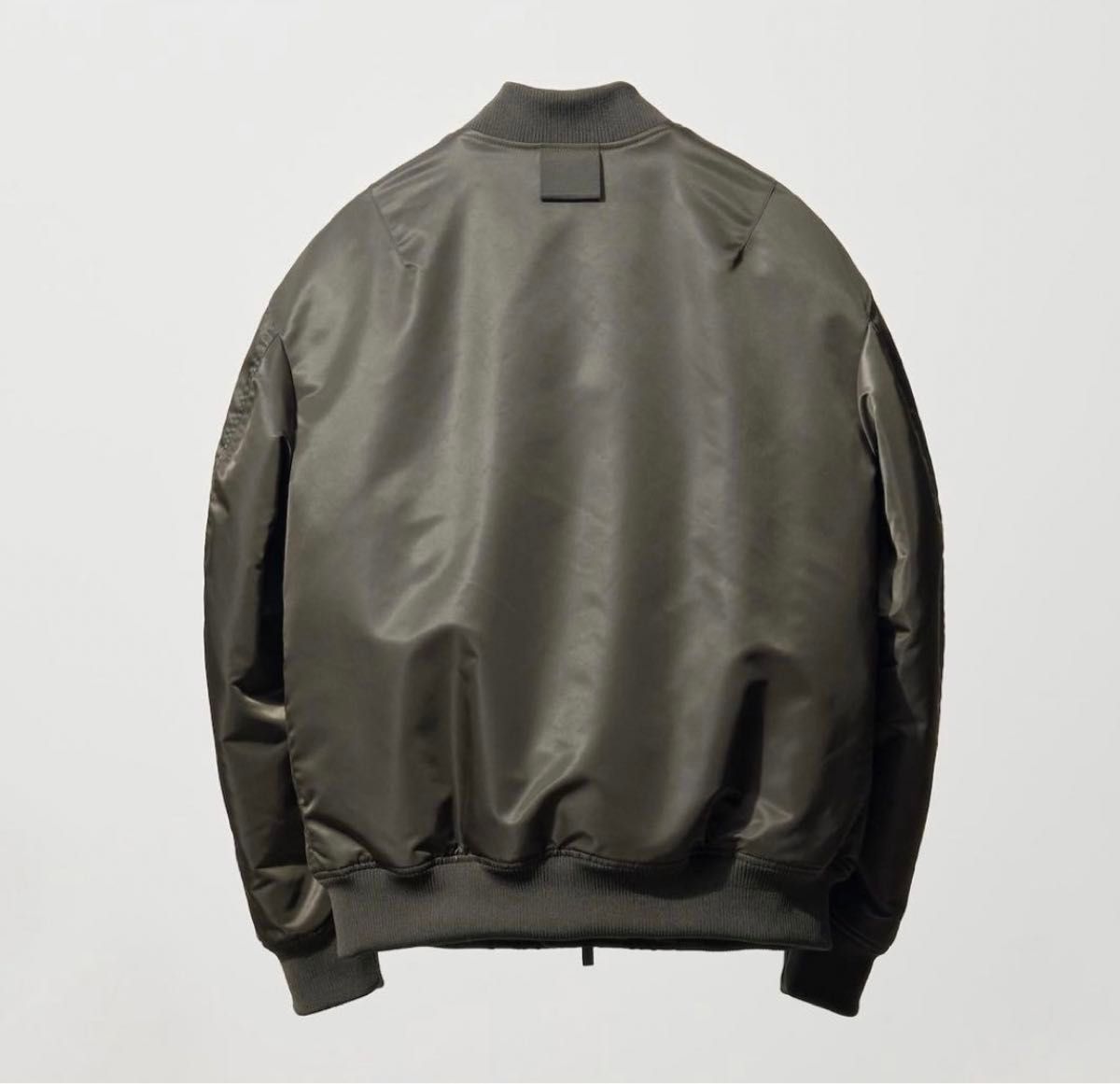 UNIQLO +J MA-1 ハイブリッド ダウンジャケット カーキL 復刻版 ジル