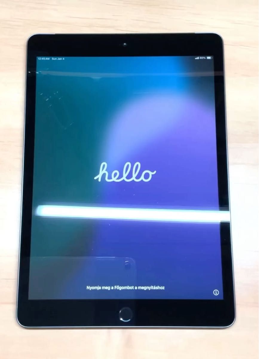 Apple iPad (第7世代 32GB)ジャンク品 画面割れ 部品取りに Cellular
