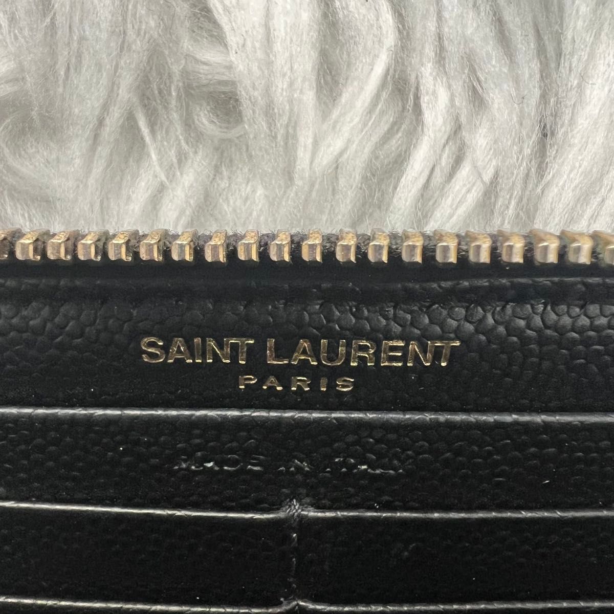 サンローラン Vステッチ 長財布 カサンドラ ラウンドファスナー YSL 黒