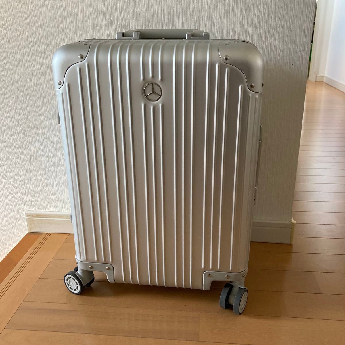 メルセデスベンツ スーツケース 32 L 機内持込み可 キャビン｜Yahoo