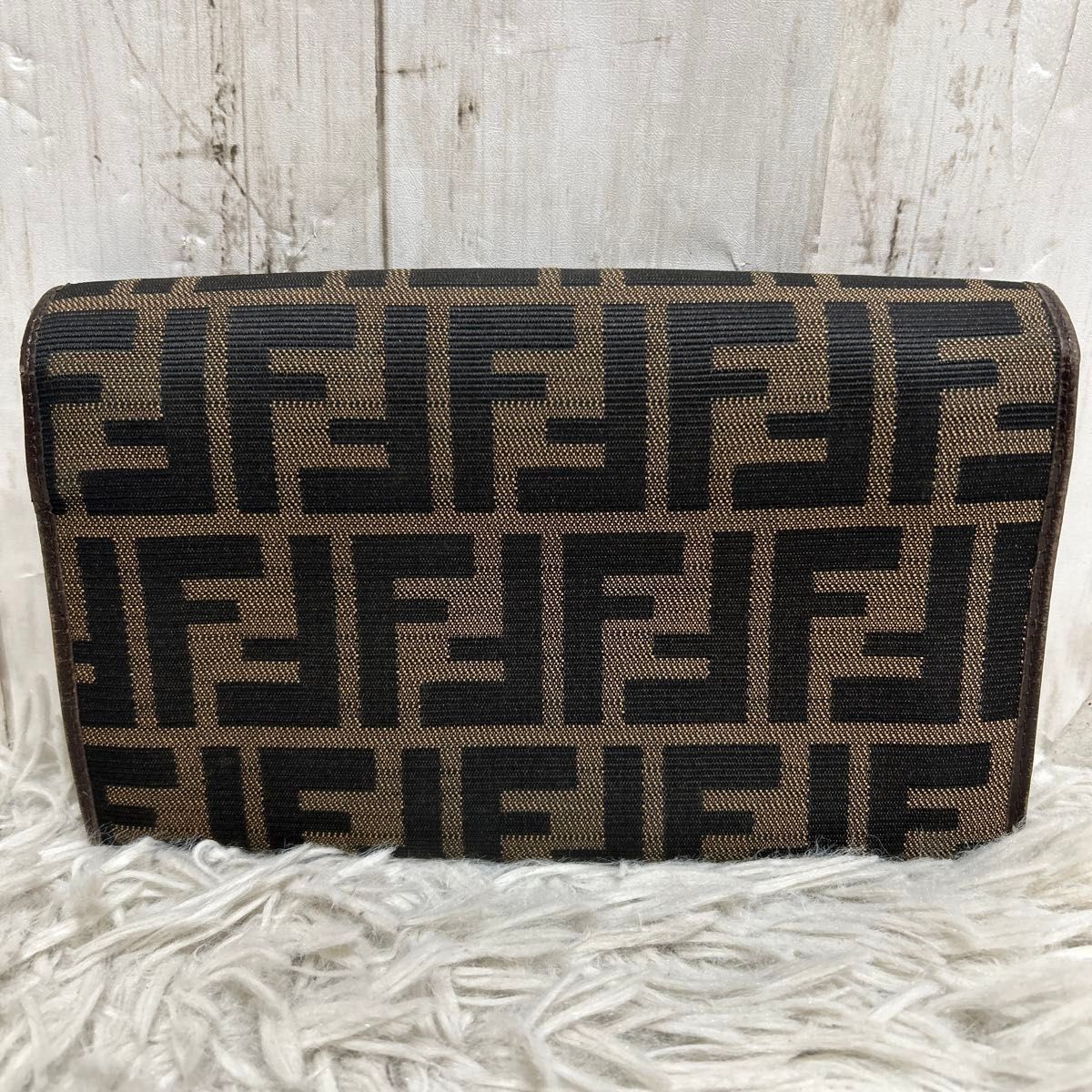 FENDI フェンディ ズッカ柄 長財布 二つ折り FFロゴ レザー 財布