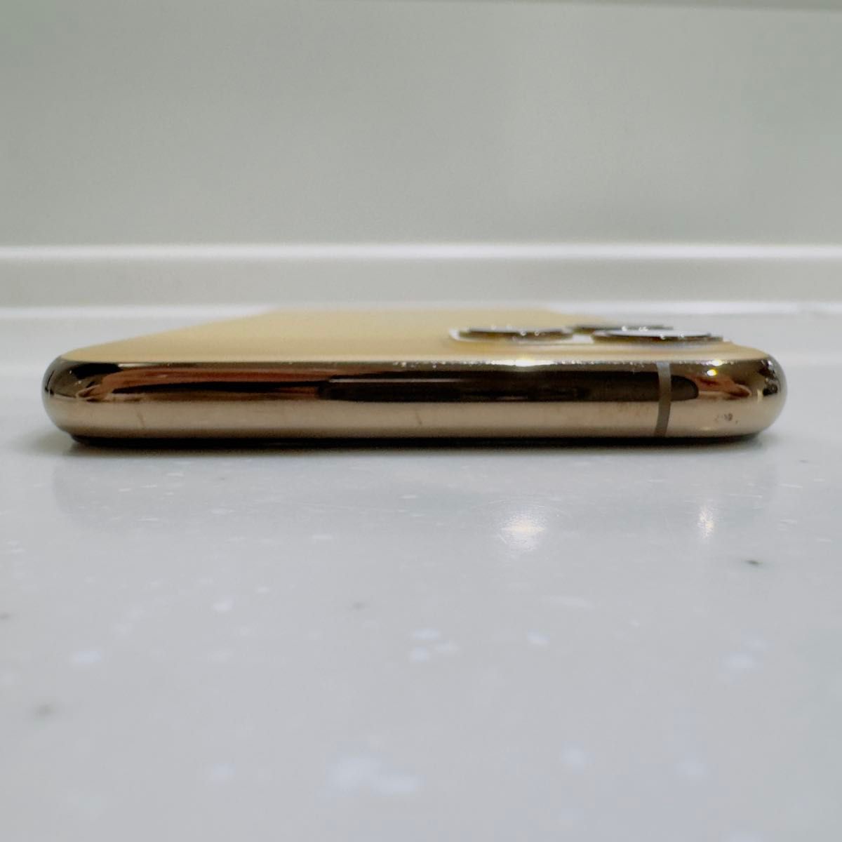 iPhone 11 Pro 64GB ゴールド SIMフリー 初期化済み アイフォン スマホ