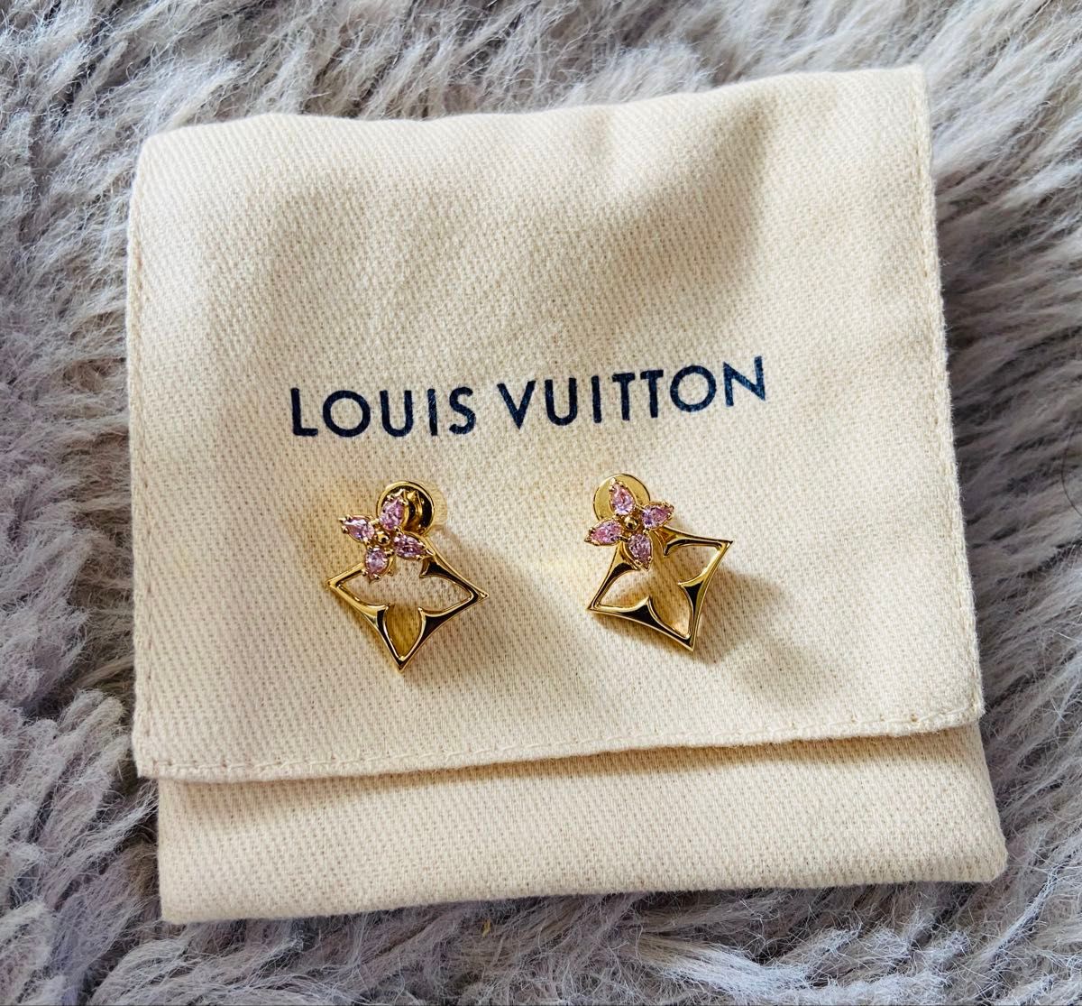 新品未使用 LOUIS VUITTON ルイヴィトン ピアス フラワーグラム