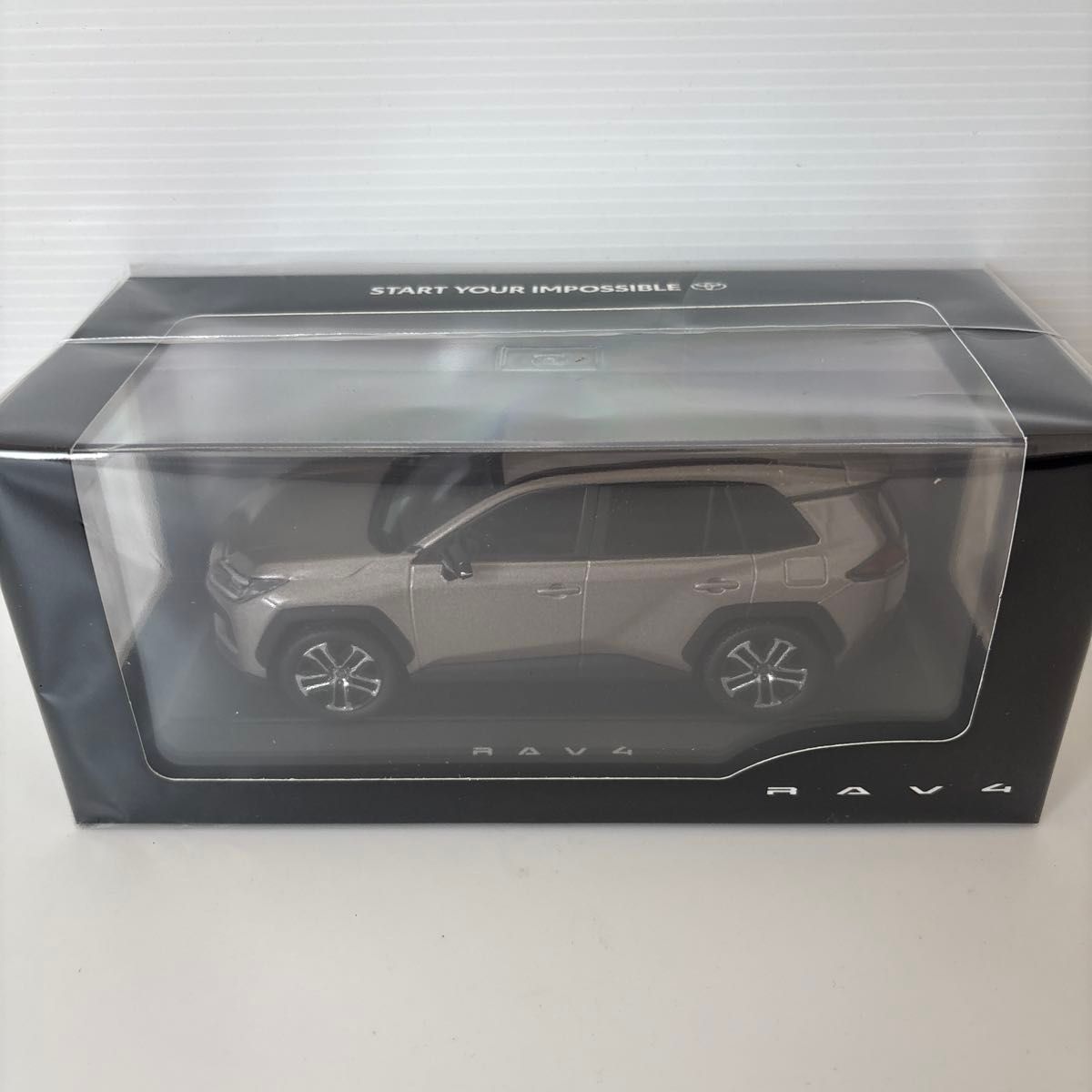 トヨタ 新型RAV4 ミニカー カラーサンプル アバンギャルドブロンズ