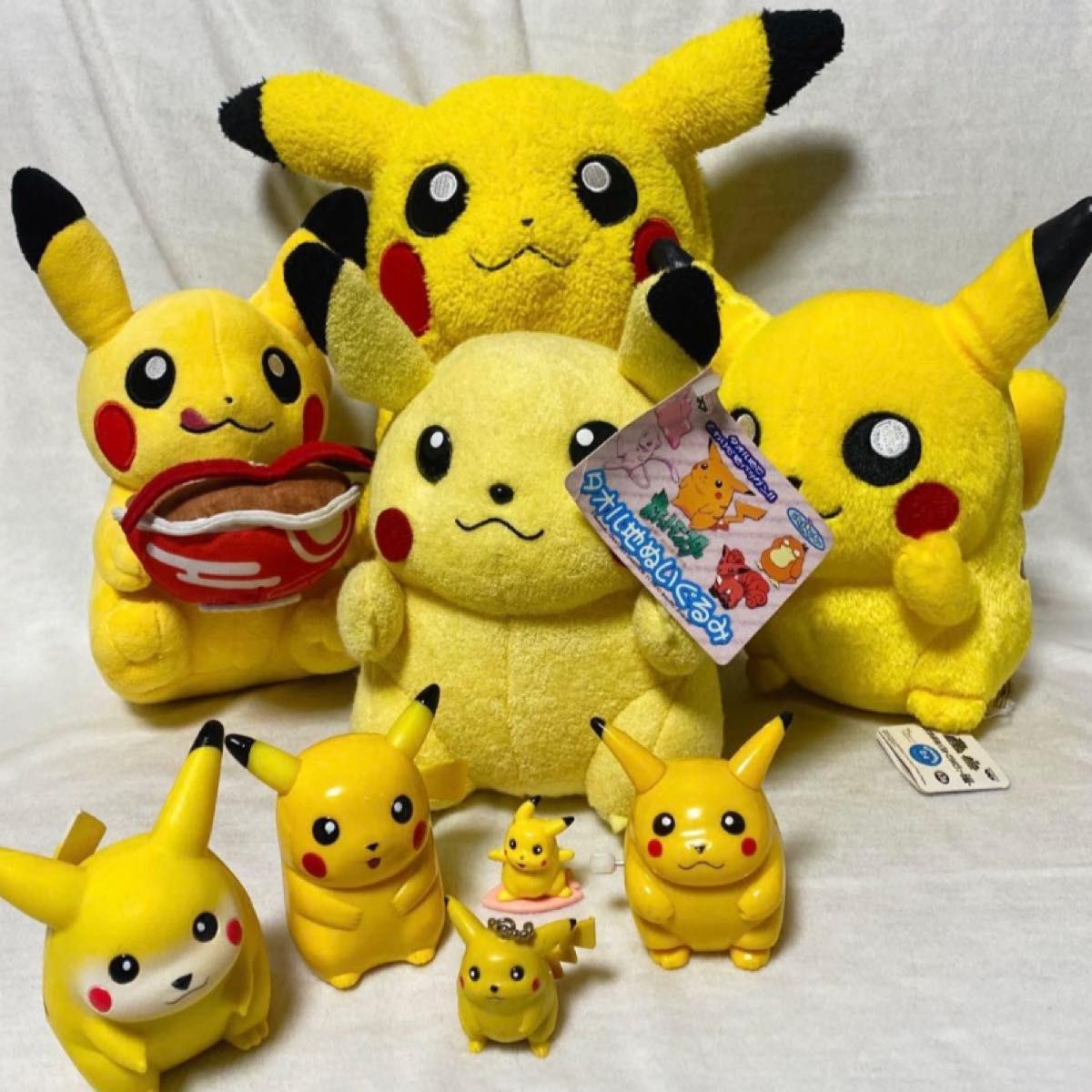 ポケモンセンター+レトロ ピカチュウまとめセット ぬいぐるみ