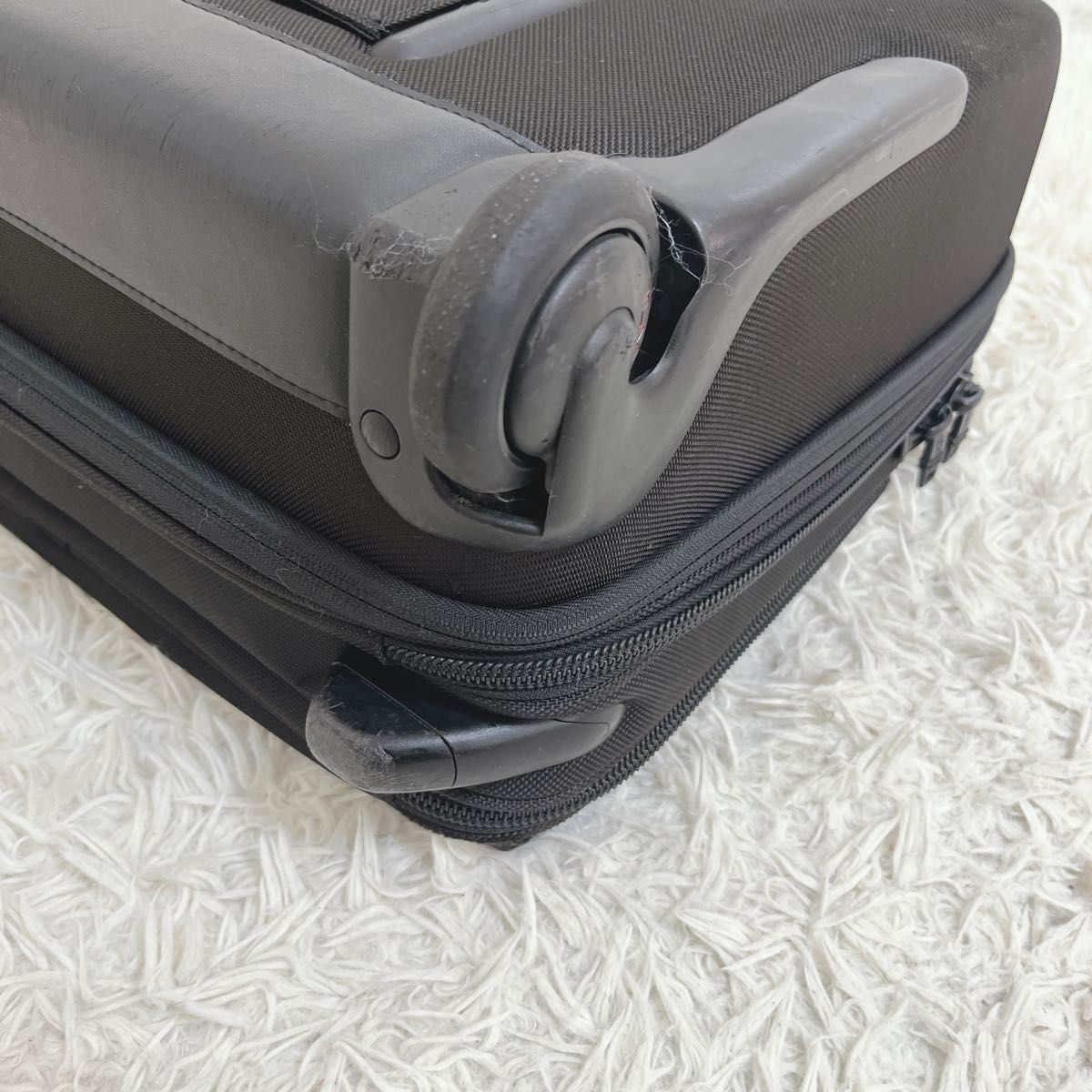 TUMI ビジネスキャリー 2輪キャリーバッグ PCスリーブ・ポーチ付属