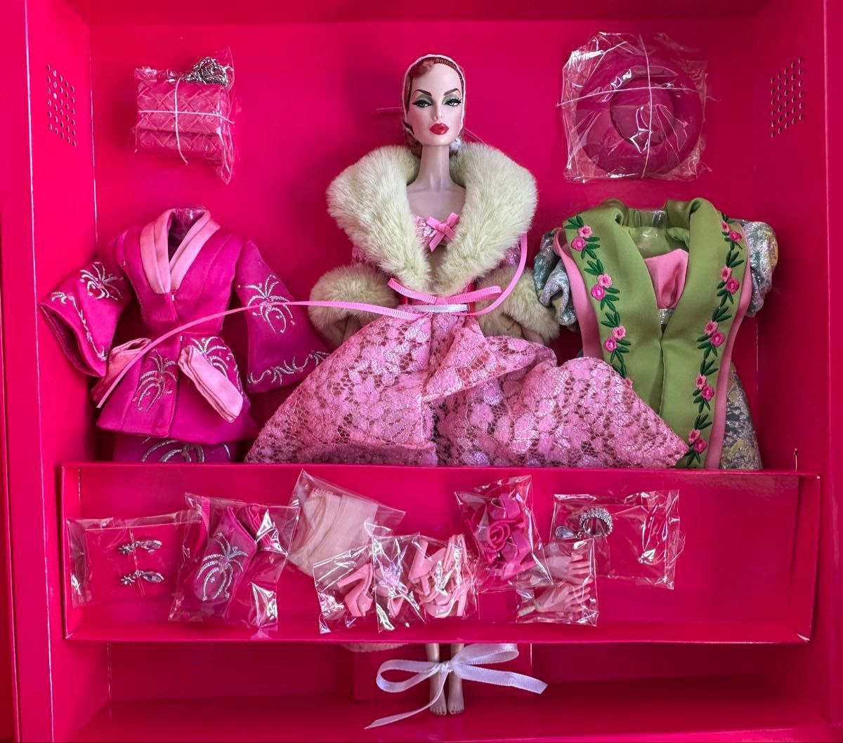Fashion Royalty MONOGRAM POPULAR POPPY PARKER Integrity Toys