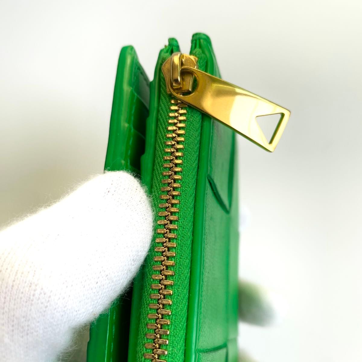 ボッテガヴェネタ 折り財布 カセット イントレチャート レザー 現行