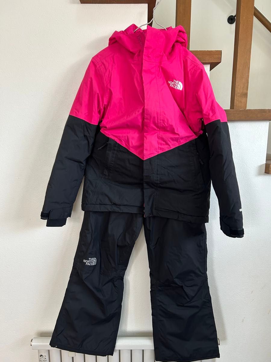 ノースフェイスTHE NORTH FACE スキーウェア スノーボードウェア 上下