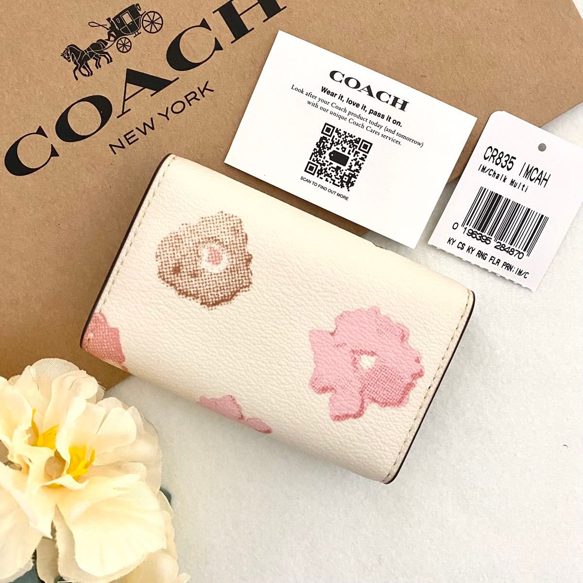 新品 正規品 COACH コーチ キーケース ホワイト 花柄 キーケース