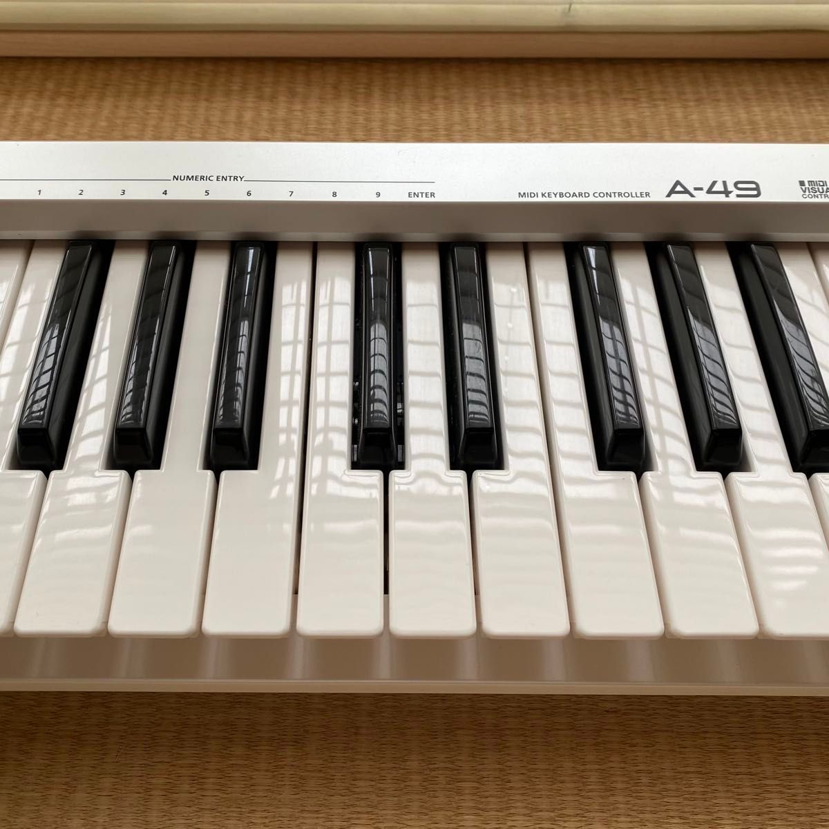 Roland A-49 MIDIキーボード・コントローラー ホワイト｜Yahoo!フリマ