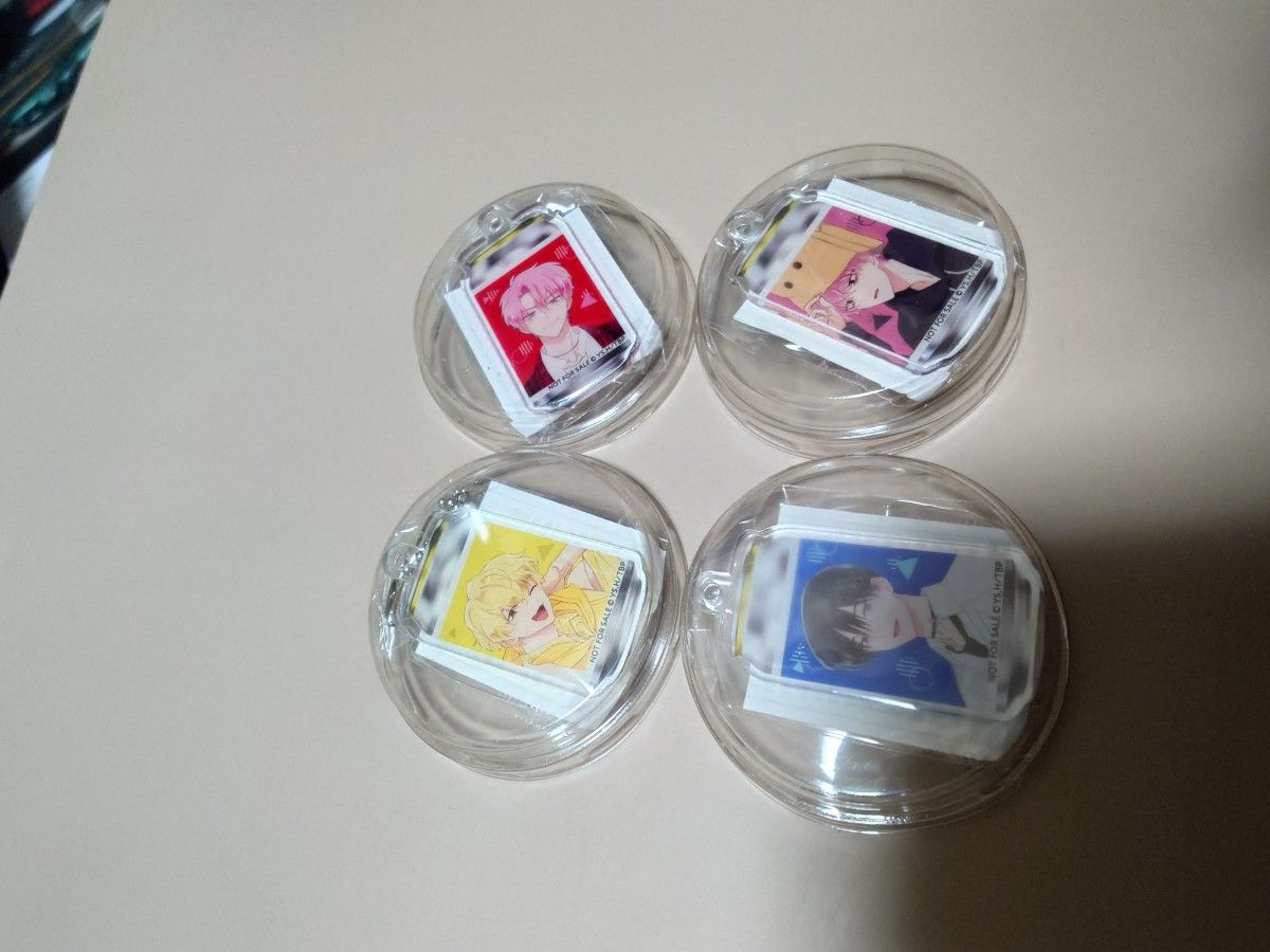 多聞くん今どっち サントリーオリジナルラベル缶当たりアクキー4点