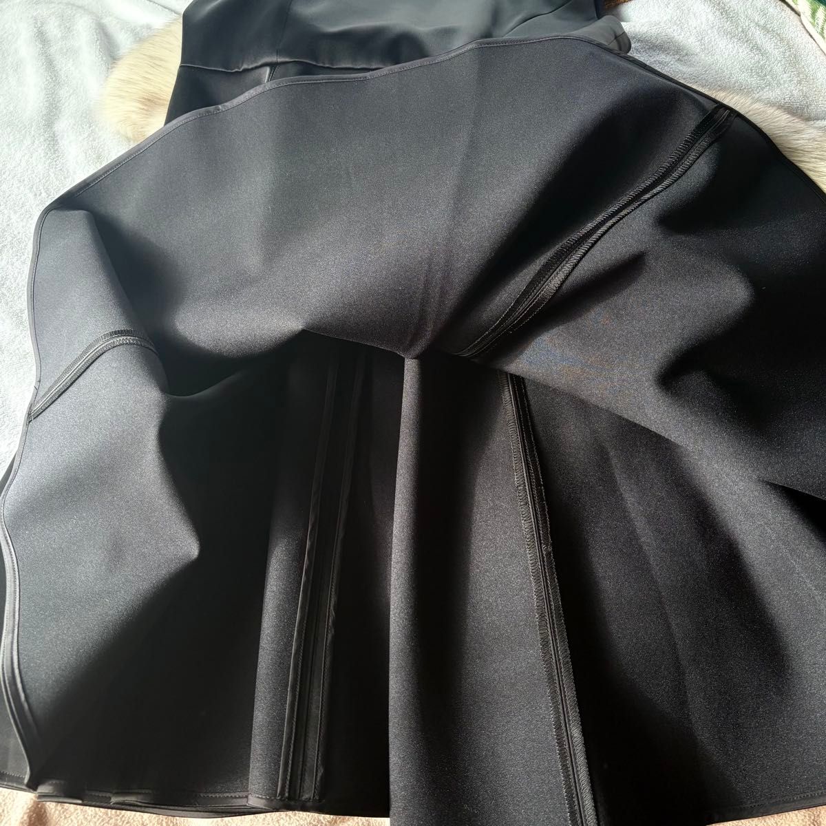 極美品】YOKO CHAN サテンフレアワンピース ノースリーブ 膝丈 38 黒