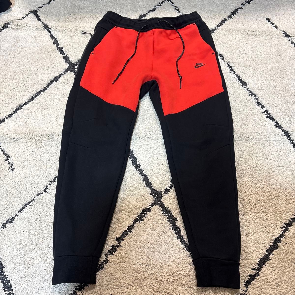 NIKE テックフリーススウェット セットアップ 上下セット 黒赤 XXL XL