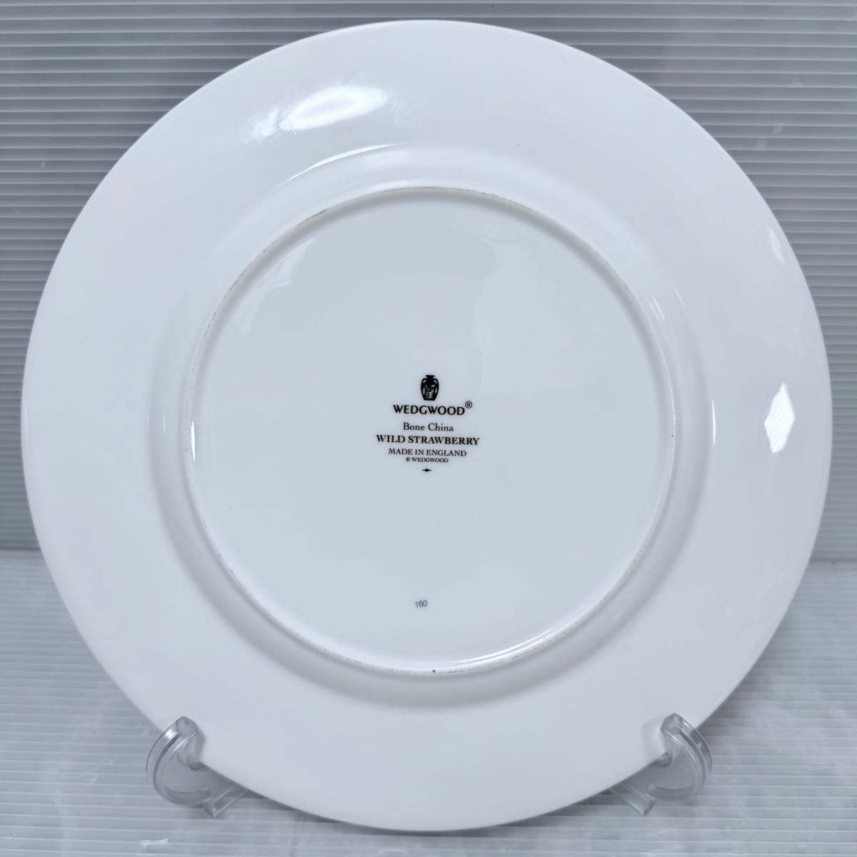 黒壺】 WEDGWOOD ワイルドストロベリー プレート 27cm / ウェッジ