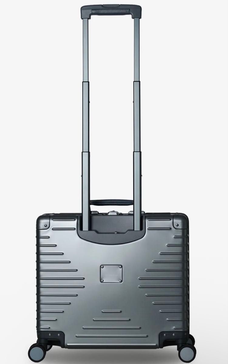 新品未使用】innovator イノベーター アルミ スーツケース42L｜Yahoo