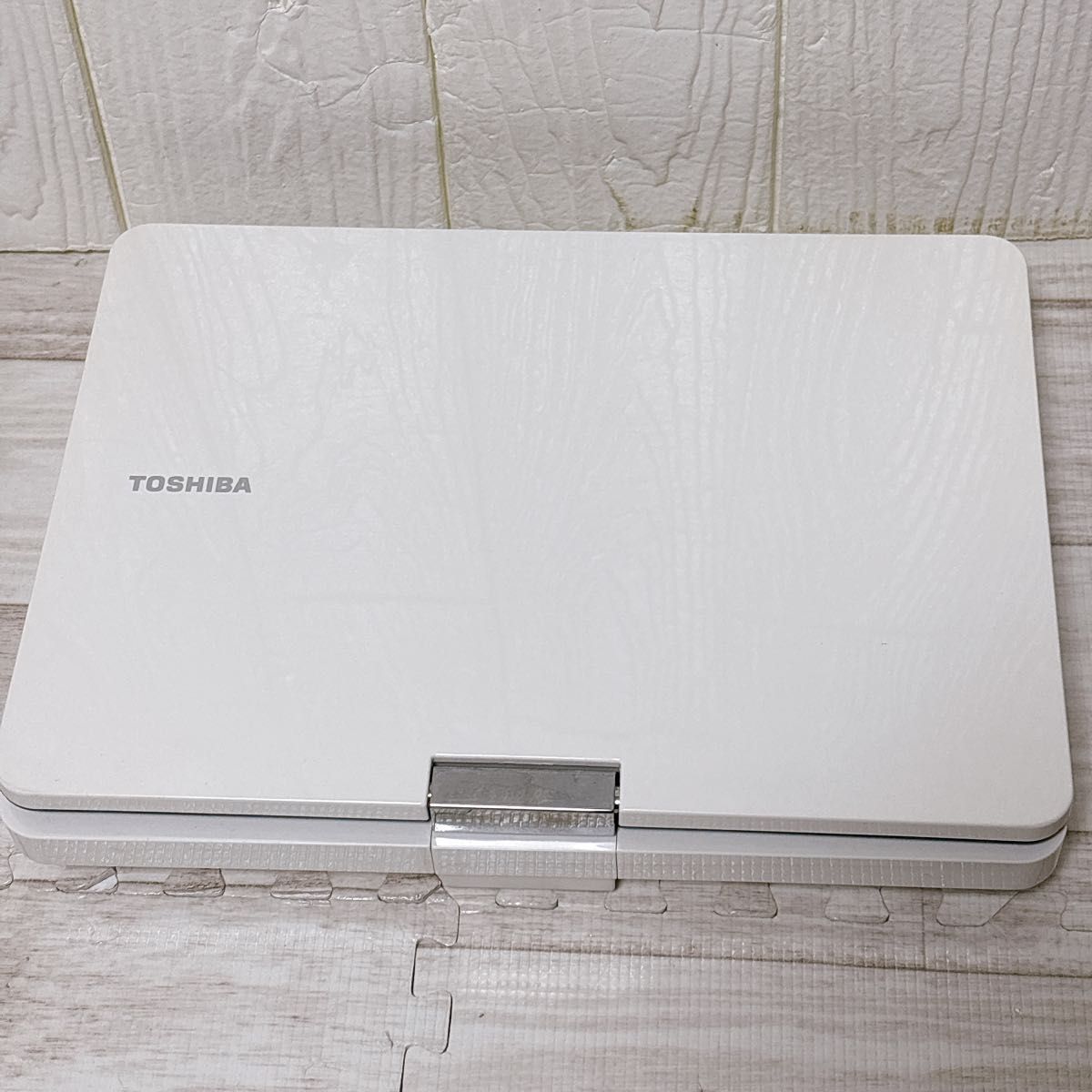 東芝 ポータブルDVDプレーヤー REGZA レグザ SD-P1010S｜Yahoo!フリマ