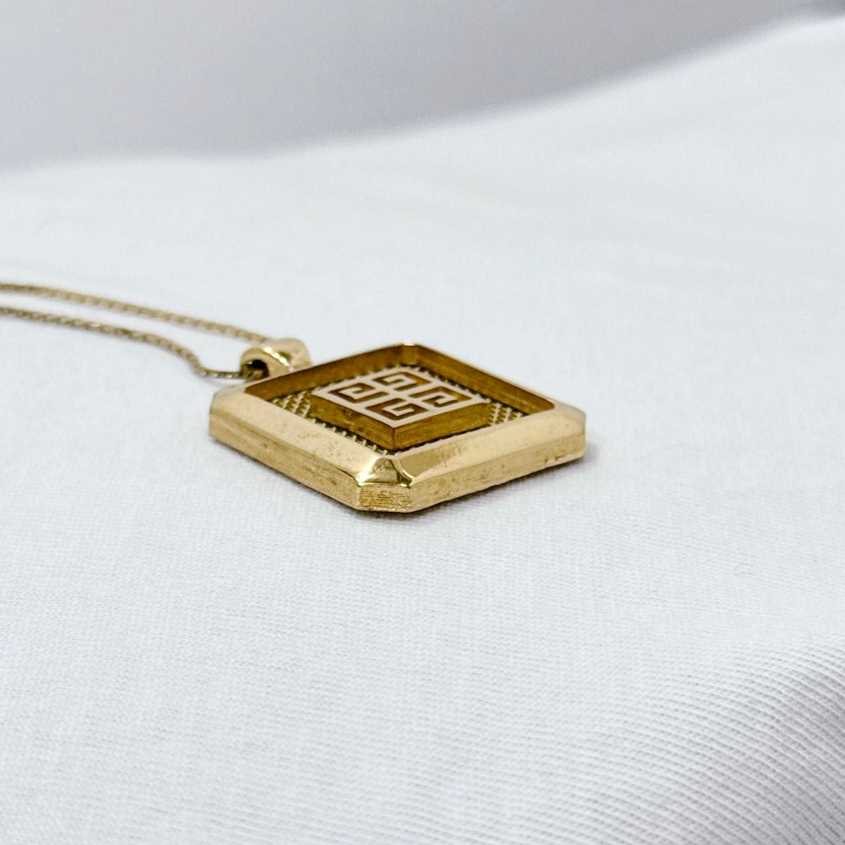 GIVENCHY RARE ARCHIVE 4Gロゴ スクエア メッシュ ネックレス ゴールド