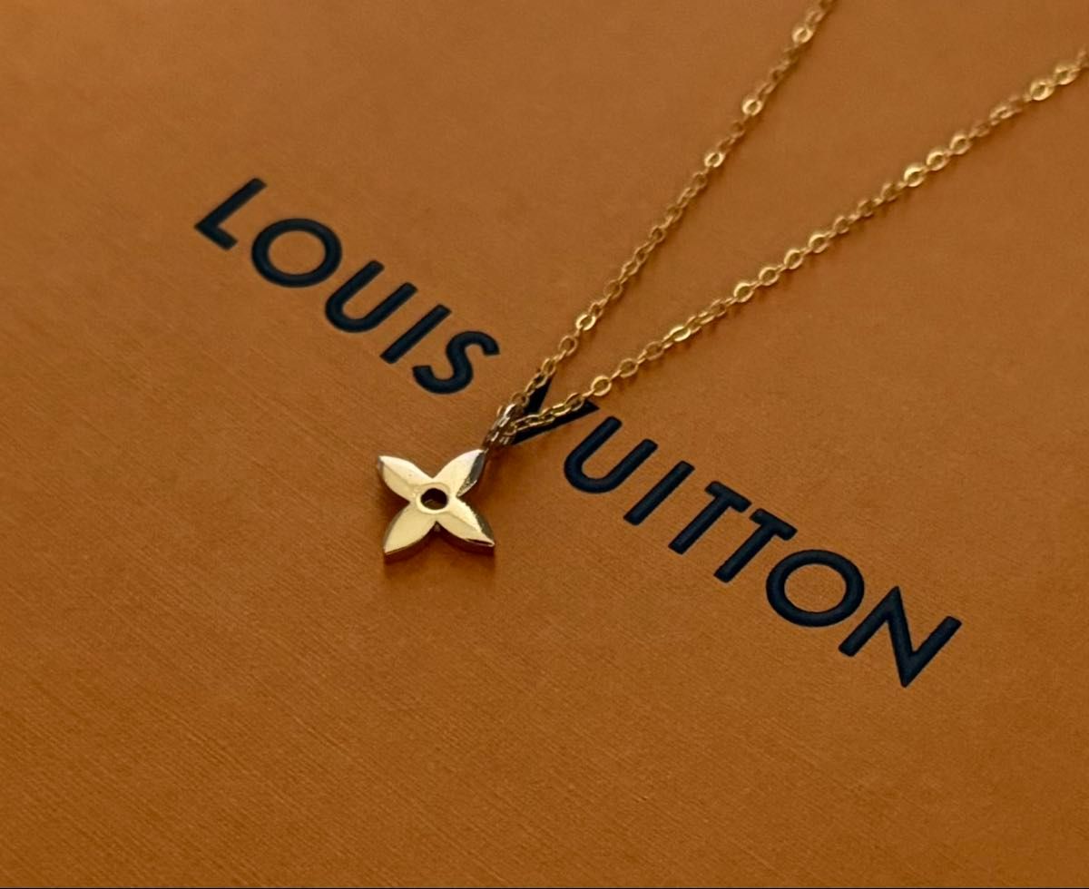 極美品 louis vuitton ネックレス モノグラム柄 スター｜Yahoo!フリマ
