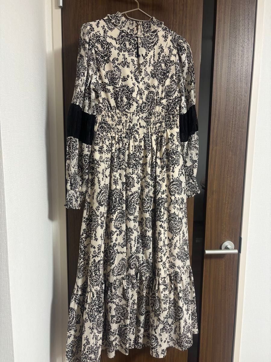 Herlipto Winter Floral Long-sleeve Dress ワンピース 長袖ワンピース